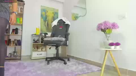 camillevega_01 online show from January 2026 04:14:01 AM