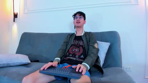 Snapshot of camilo_stark chatting on November 2025 03:05:01 AM Camilo online show from November 2025 03:05:01 AM