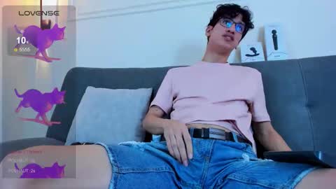 Snapshot of camilo_stark chatting on December 2025 03:15:01 AM Camilo online show from December 2025 03:15:01 AM