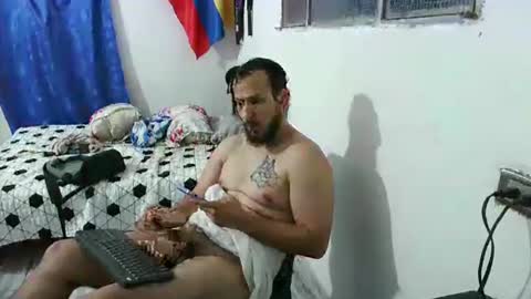 Snapshot of camiloex chatting on February 2025 11:21:02 PM Camilo online show from February 2025 11:21:02 PM