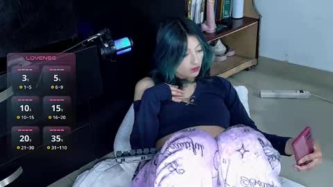 Cami  online show from November 2025 03:17:02 AM