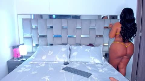 Camila online show from December 2025 08:46:01 PM