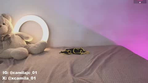 Laura Camila online show from September 2025 05:29:02 PM