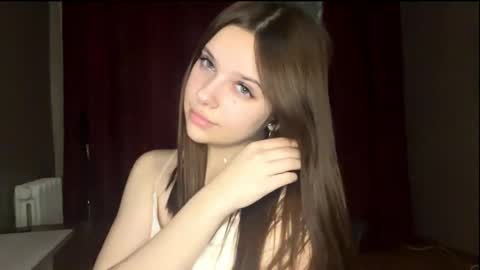 Vicky online show from October 2025 03:46:02 PM