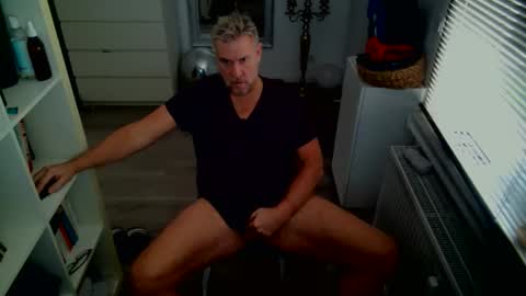 camunication online show from December 2025 10:09:01 AM