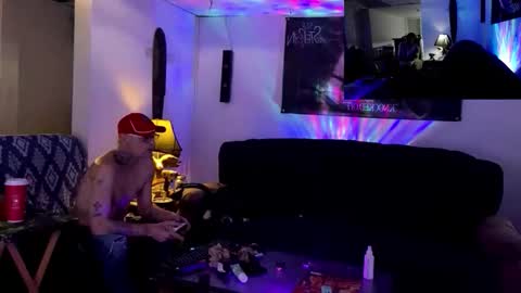 CanadaGuy1978 online show from April 2026 03:31:02 PM