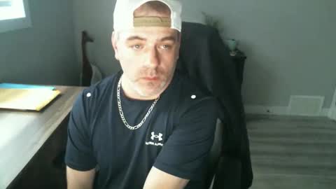 CanadianBacon6969 online show from April 2026 11:00:02 PM