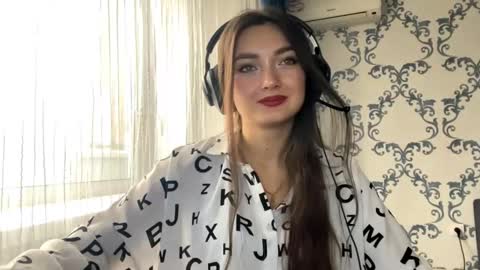 Kate online show from November 2025 08:04:01 AM