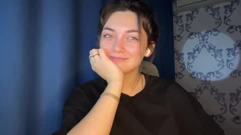 Kate online show from November 2025 04:18:01 PM