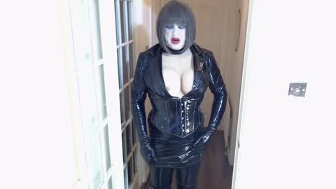 candi smokes online show from December 2024 07:50:02 PM