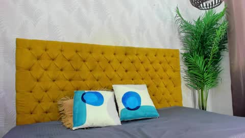 candise online show from September 2025 04:01:01 AM