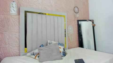 candise online show from October 2025 09:32:02 PM