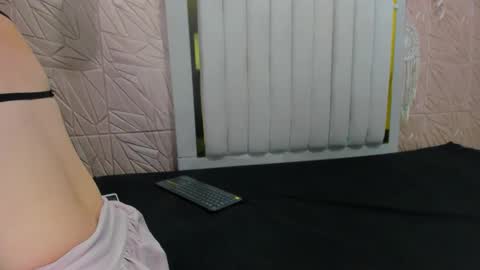 candise online show from November 2025 07:56:02 PM