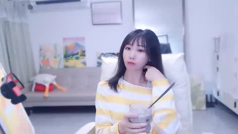 candy8998 online show from December 2025 09:42:01 PM