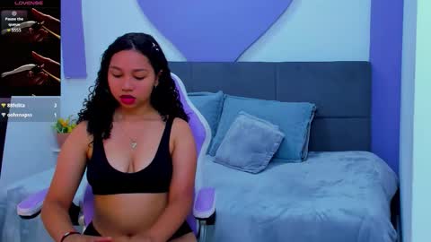 Snapshot of candy_brunette_18 chatting on October 2025 06:41:02 PM Candy online show from October 2025 06:41:02 PM