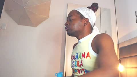 Snapshot of candy_lovee6 chatting on December 2024 09:33:01 AM CANDY LOVE DANNA online show from December 2024 09:33:01 AM