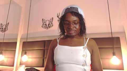Snapshot of candy_lovee6 chatting on September 2025 08:35:02 PM CANDY LOVE DANNA online show from September 2025 08:35:02 PM
