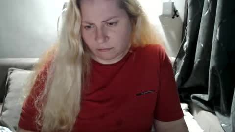 Laura online show from February 2025 09:28:01 PM