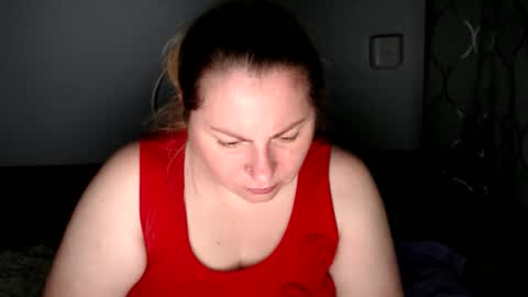 Laura online show from September 2025 04:45:02 AM