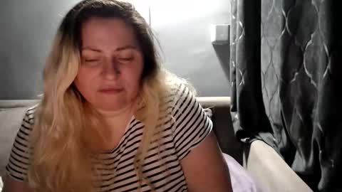 Snapshot of candycream74 chatting on February 2026 02:53:01 AM Laura online show from February 2026 02:53:01 AM