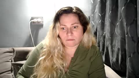 Snapshot of candycream74 chatting on February 2026 11:34:02 PM Laura online show from February 2026 11:34:02 PM