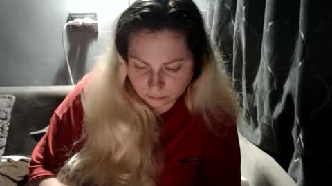 Snapshot of candycream74 chatting on February 2026 07:01:02 PM Laura online show from February 2026 07:01:02 PM