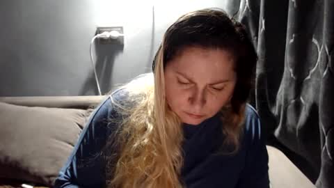 Snapshot of candycream74 chatting on February 2026 10:22:01 PM Laura online show from February 2026 10:22:01 PM