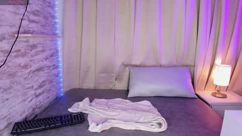 Candy online show from January 2025 08:41:01 PM