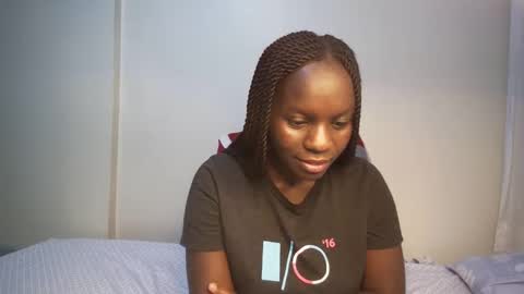 Snapshot of candycurly_ chatting on February 2025 10:17:02 PM candycurly_ online show from February 2025 10:17:02 PM