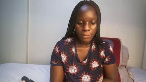 Snapshot of candycurly_ chatting on March 2025 07:48:01 PM candycurly_ online show from March 2025 07:48:01 PM