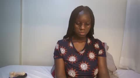 Snapshot of candycurly_ chatting on March 2025 07:40:01 PM candycurly_ online show from March 2025 07:40:01 PM