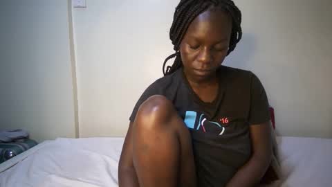 Snapshot of candycurly_ chatting on September 2025 01:38:02 AM candycurly_ online show from September 2025 01:38:02 AM