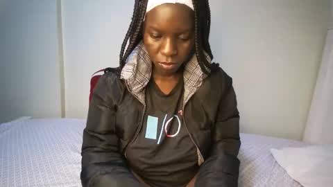 Snapshot of candycurly_ chatting on October 2025 02:47:02 PM candycurly_ online show from October 2025 02:47:02 PM