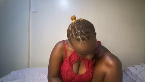 Snapshot of candycurly_ chatting on November 2025 02:39:01 PM candycurly_ online show from November 2025 02:39:01 PM