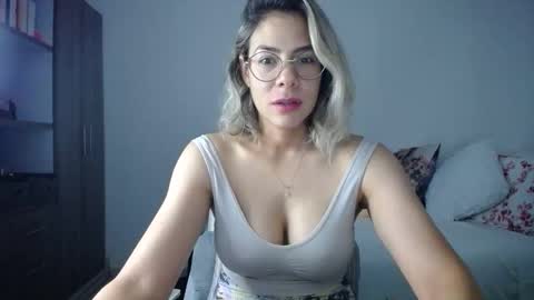 Candy Dowson online show from June 2026 10:10:01 AM