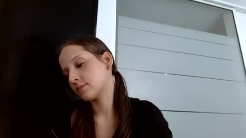 Snapshot of candygirlsweett chatting on March 2025 03:37:02 PM CandySweetGril online show from March 2025 03:37:02 PM
