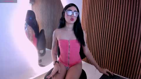 Snapshot of candyglow_ chatting on June 2026 05:52:01 PM candyglow_ online show from June 2026 05:52:01 PM