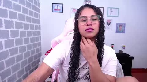 Karen online show from February 2025 04:14:02 AM