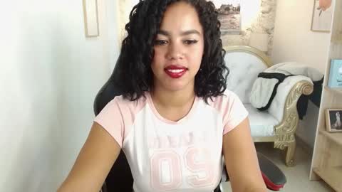 Snapshot of candyhot_tk chatting on November 2025 03:17:01 AM candy online show from November 2025 03:17:01 AM