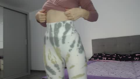 Snapshot of candymommie chatting on November 2025 07:19:01 AM Olivia online show from November 2025 07:19:01 AM