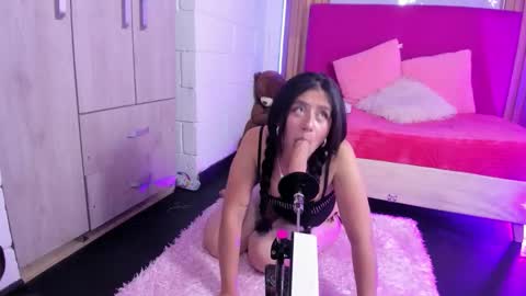 Candy  online show from November 2025 01:51:01 PM