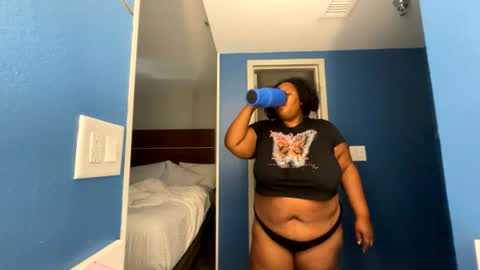 Snapshot of caramelgoddess14 chatting on July 2026 12:53:01 PM caramelgoddess14 online show from July 2026 12:53:01 PM