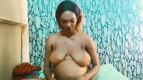 Snapshot of caramelminxxx1 chatting on February 2026 07:01:01 AM caramelminxxx1 online show from February 2026 07:01:01 AM