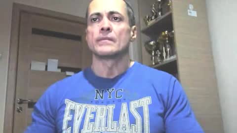 Laz online show from December 2025 05:53:01 PM