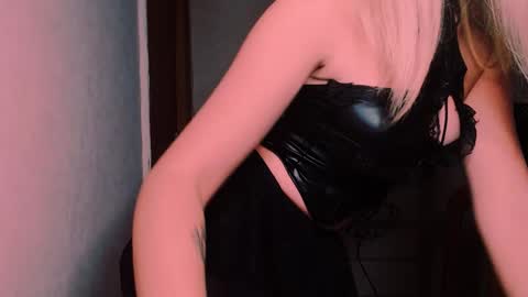 Carin online show from October 2025 03:15:02 AM