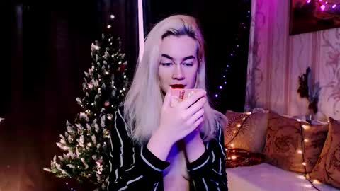 Carin online show from December 2025 07:48:01 AM