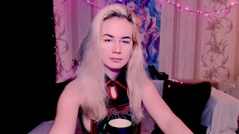 Snapshot of carinfox chatting on June 2026 05:52:02 AM Carin online show from June 2026 05:52:02 AM