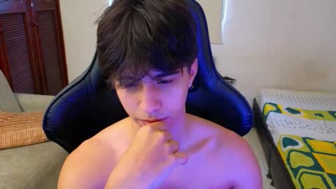 carl_dixon online show from November 2025 07:48:02 PM