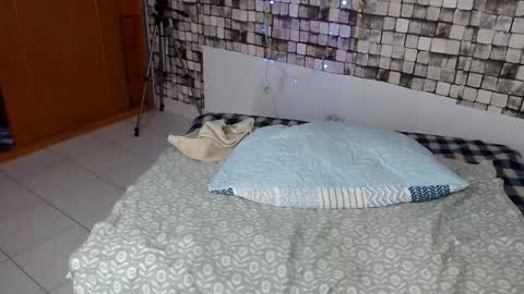 Snapshot of carla_lopera chatting on November 2025 10:03:02 PM Carla online show from November 2025 10:03:02 PM