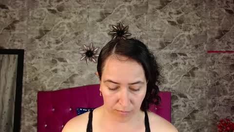 Carla naugthy  online show from December 2024 04:17:01 PM